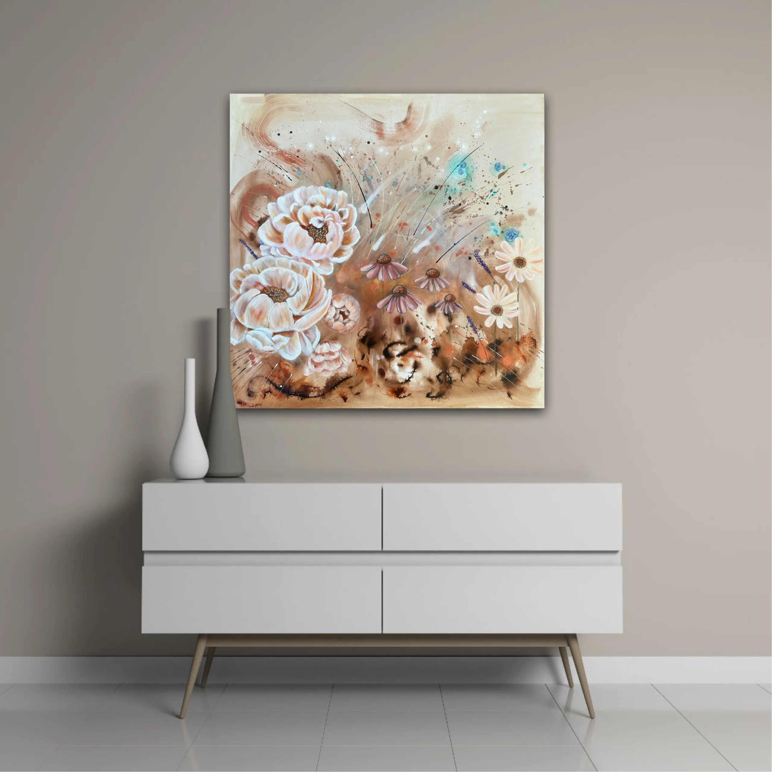 Mellan jord och himmel - Stor abstrakt tavla i beige toner med pion, solhatt och lavendel, originalkonst av Art by Lycke - Bild 4